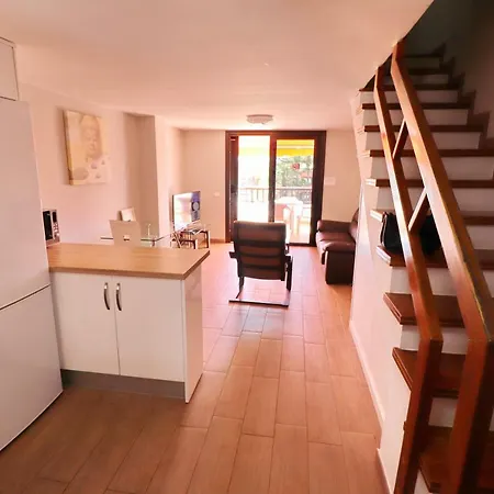 Apartment Parque Santiago 2 - 326 - 2 Bedrooms - 2 Bathrooms - Sleeps 5 - Beach Location Playa de las Américas